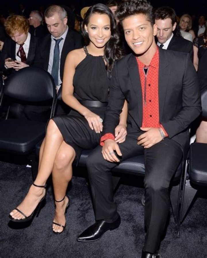 Jessica Caban hot legs
