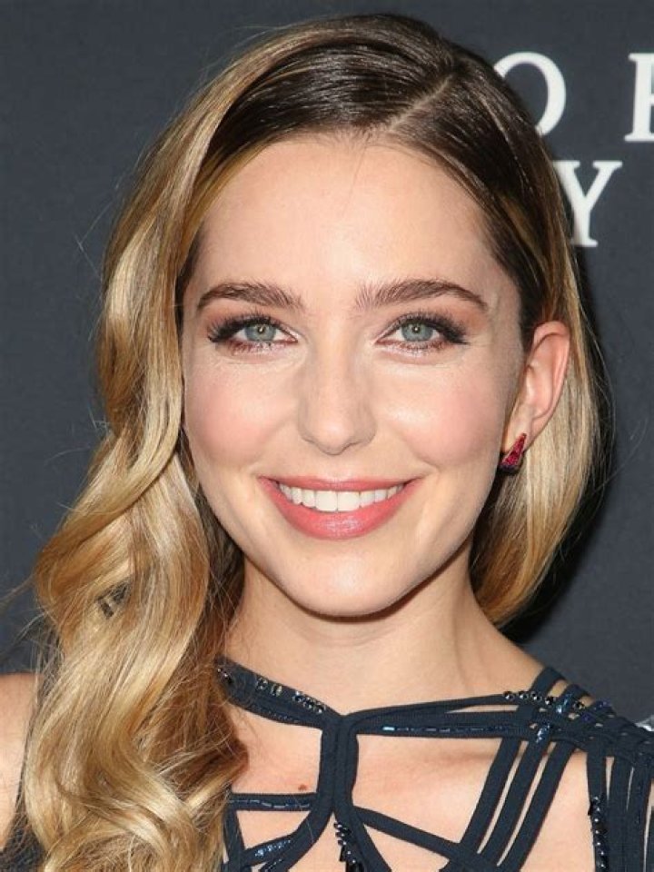 Jessica Rothe as seen in December 2017
