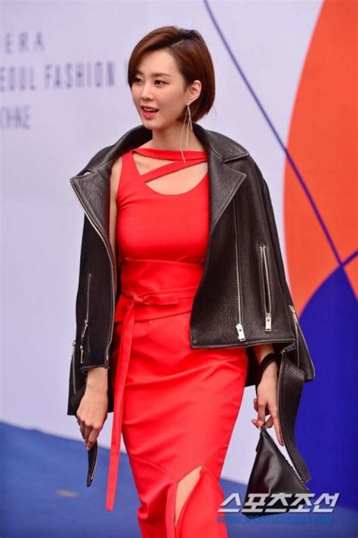 Ji So-yeon in a selfie that was taken in November 2022