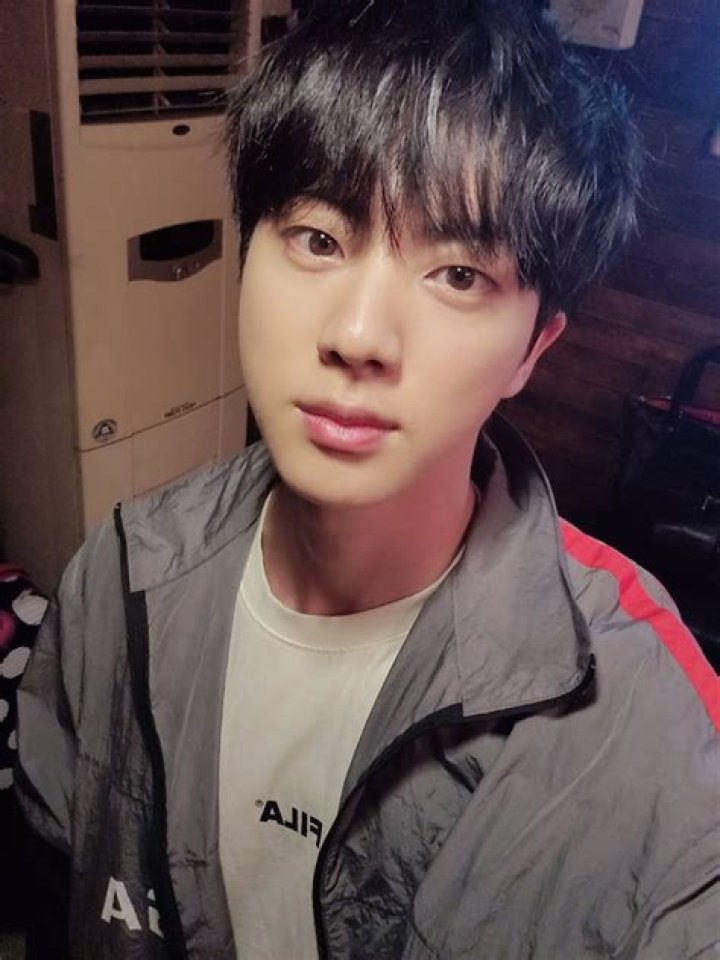 Jin in a selfie in March 2018