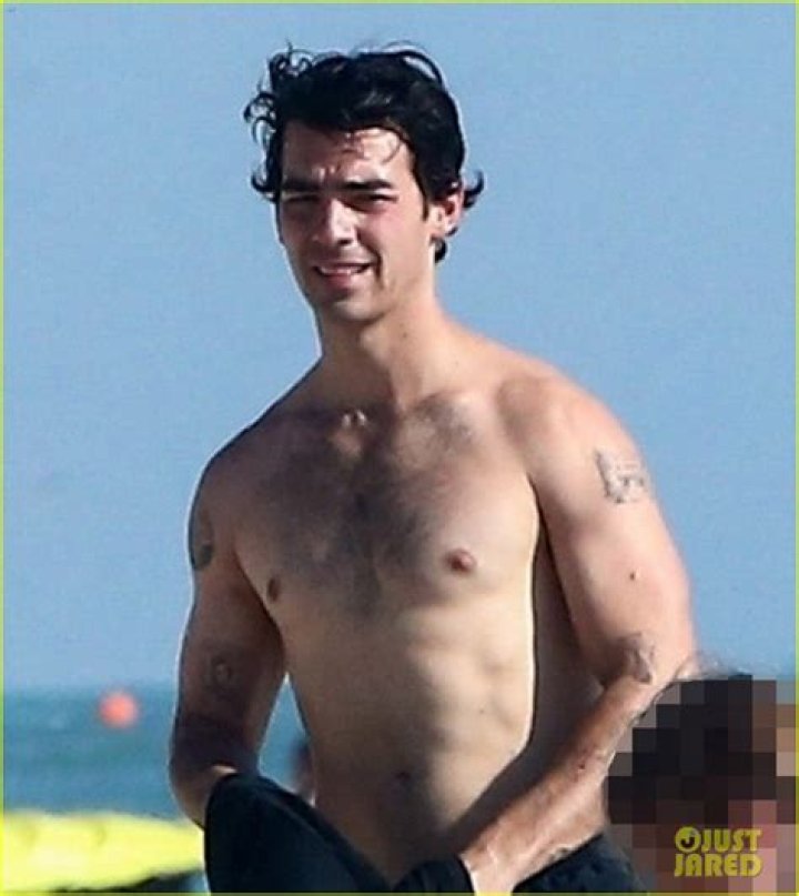 Joe Jonas Shirtless Joe Jonas Shirtless