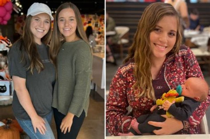 Johannah Duggar and her sister Jill Duggar Dillard in a selfie that was taken in May 2015