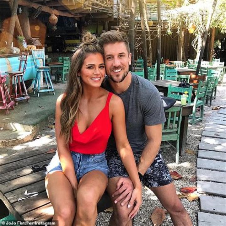 JoJo Fletcher in bikini