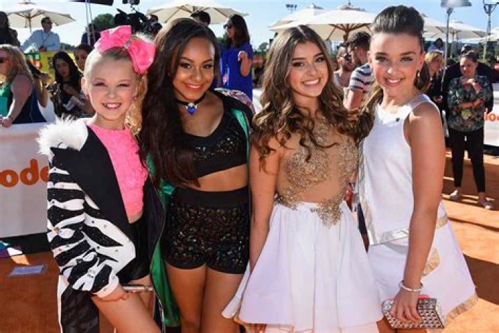 JoJo Siwa, Nia Frazier, Kalani Hilliker and Kendall Vertes at Nickelodeon's 28th Annual Kids Choice Awards