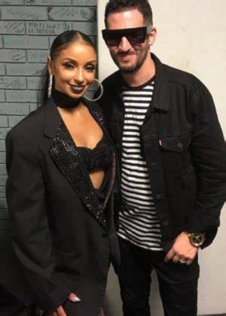 Jon B. posing for a picture alongside singer M&yacute;a in Houston, Texas, United States in June 2019