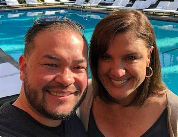 Jon Gosselin taking a selfie with Colleen Conrad in December 2018