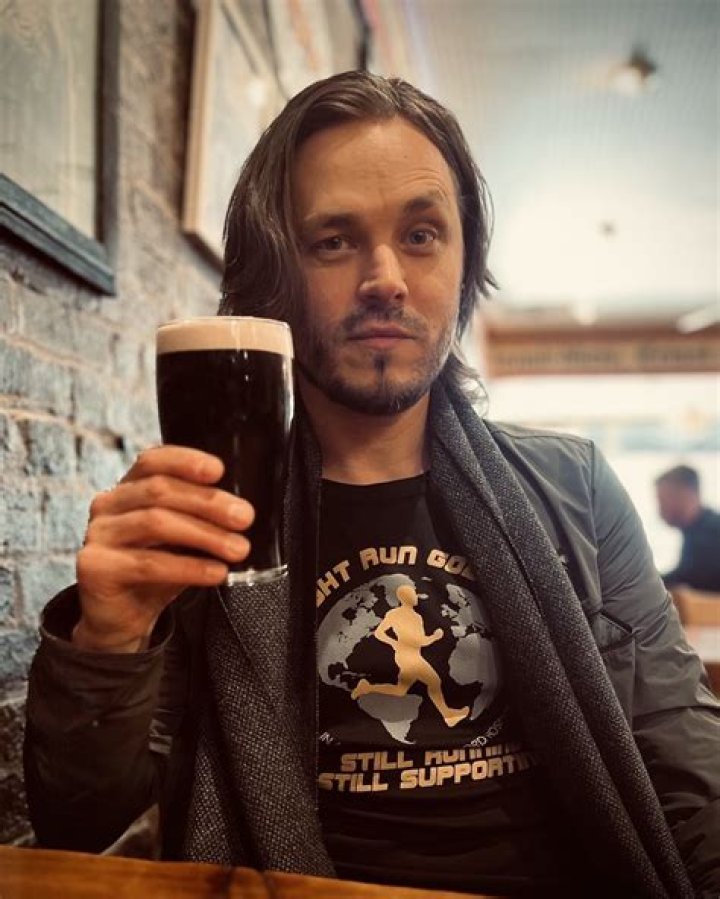 Jonathan Jackson in an Instagram selfie from May 2020