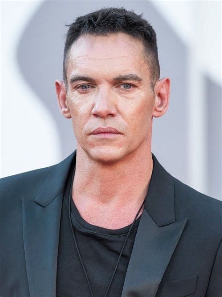 Jonathan Rhys Meyers at the premiere of The Soloist