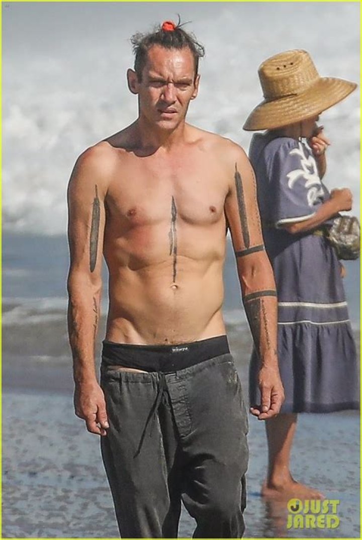 Jonathan Rhys Meyers shirtless body