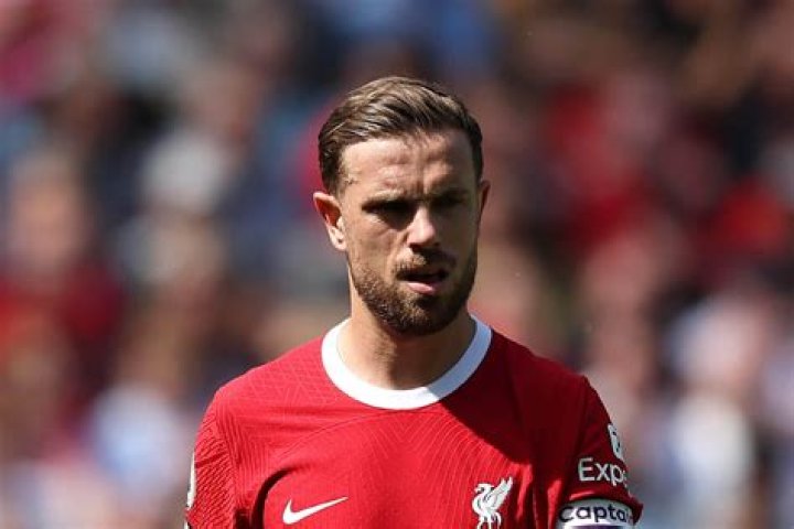 Jordan Henderson (left) in an Instagram selfie with Adam Lallana (right) in May 2017