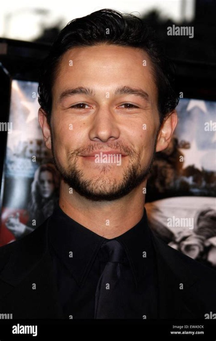 Joseph Gordon-Levitt attends the Academy Awards in February 2015