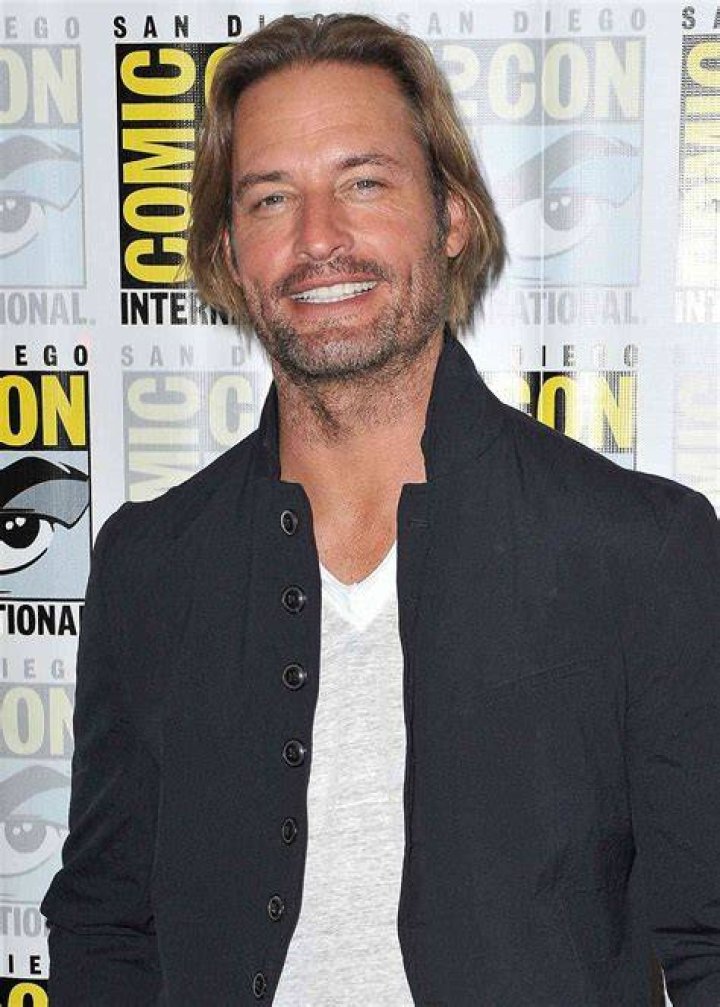 Josh Holloway at People's Choice Awards 2016