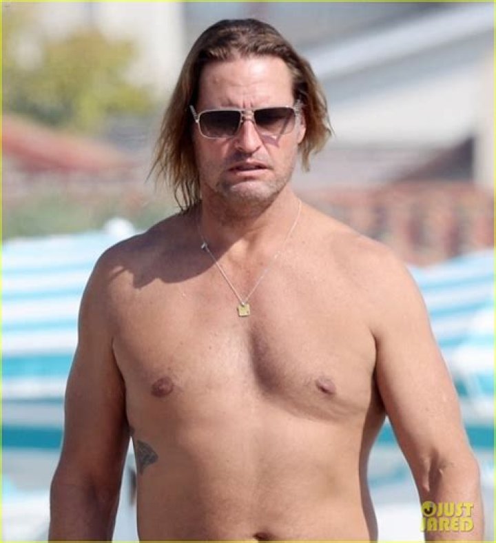 Josh Holloway shirtless
