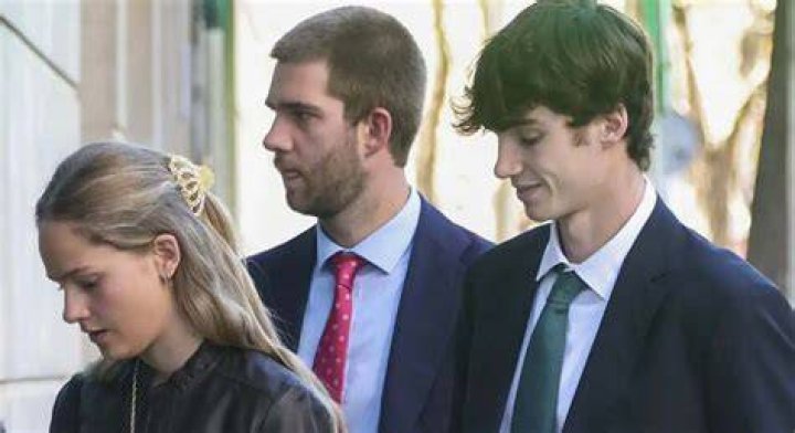 Juan Valentín Urdangarin y Borbón seen as a young boy