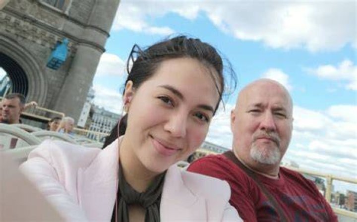 Julia Montes as seen while posing for a picture with cherry blossoms painted on the wall behind her in May 2018