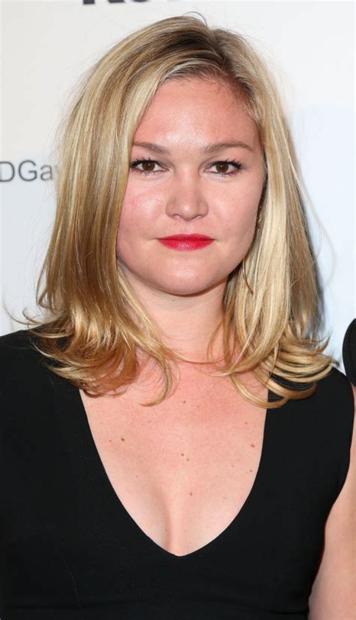 Julia Stiles at 2014 ADG Excellence in Production Design Awards.