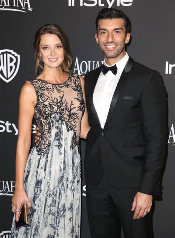 Justin Baldoni and Emily Baldoni at the Entertainment Weekly & People Upfronts Party in May 2016