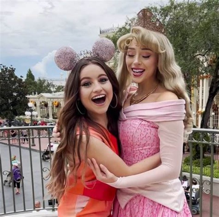 Karol Sevilla laughing in an Instagram picture in February 2018