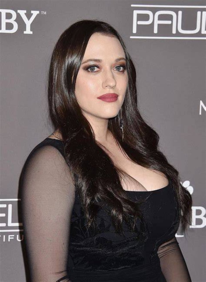 Kat Dennings boobs. She wears a bra size of 36D.