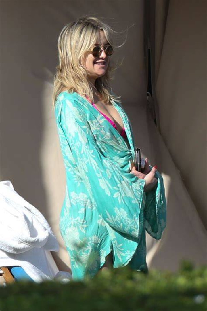 Kate Hudson in bikini in June 2014