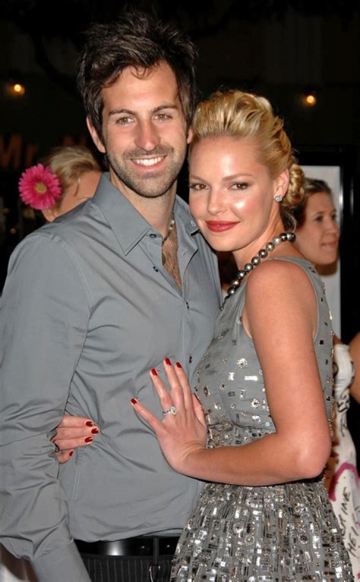 Katherine Heigl with Josh Kelley on red carpet in August 2016