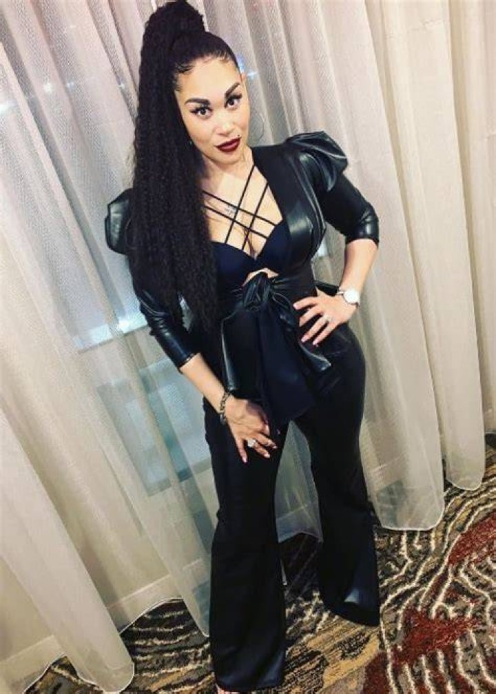 Keke Wyatt as seen while posing for a picture alongside Zachariah Darring in December 2019
