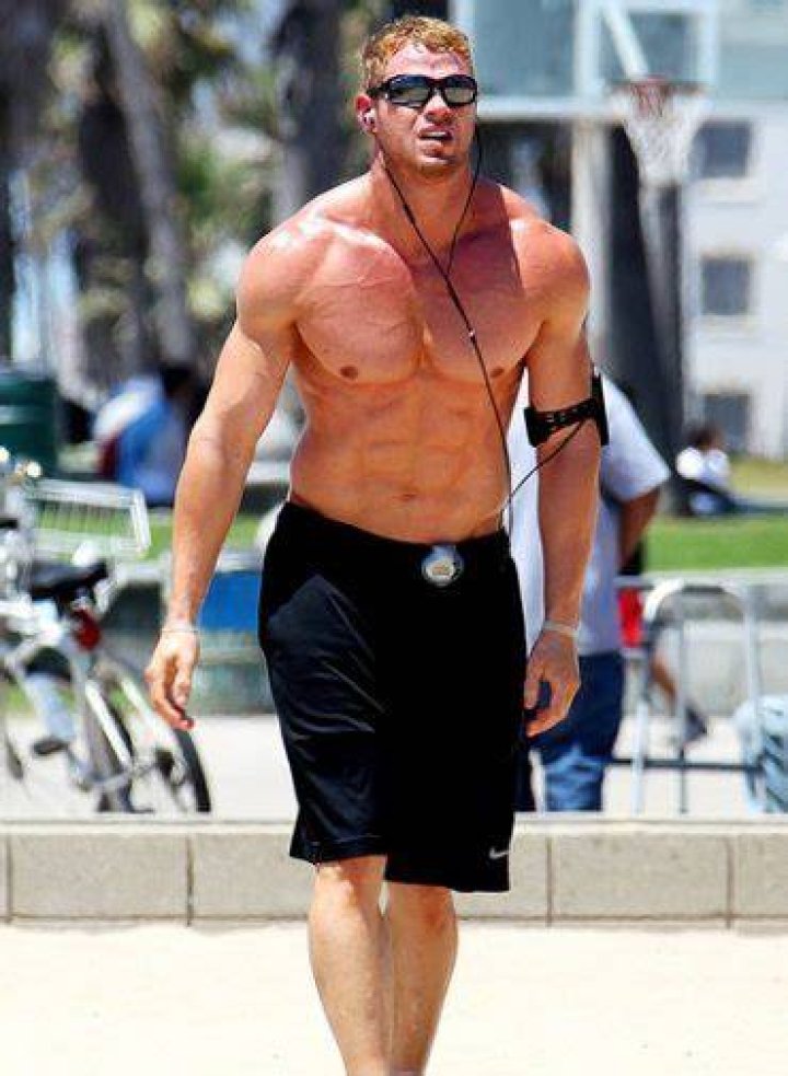 Kellan Lutz height