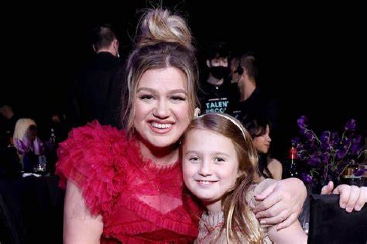 Kelly Clarkson with her daughter River Rose Blackstock in September 2017