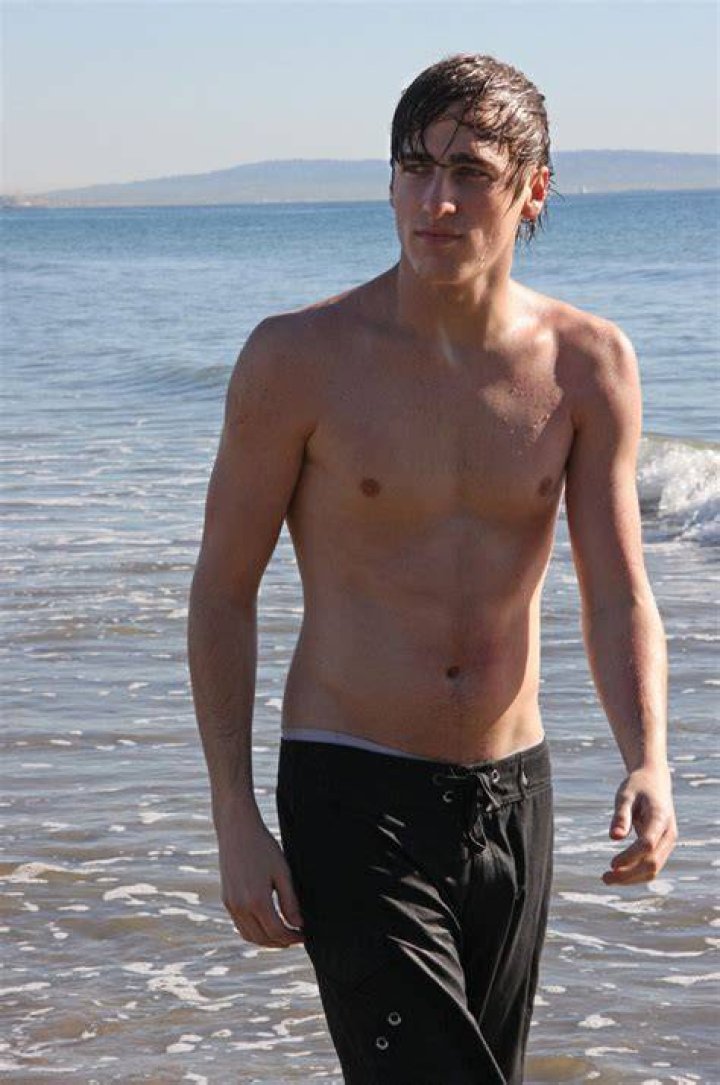 Kendall Schmidt shirtless