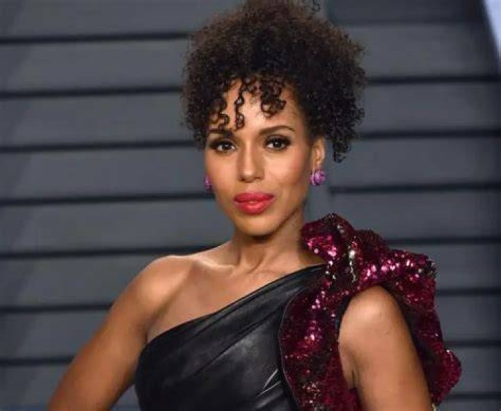 Kerry Washington weight is 53 kg or 117 pounds.