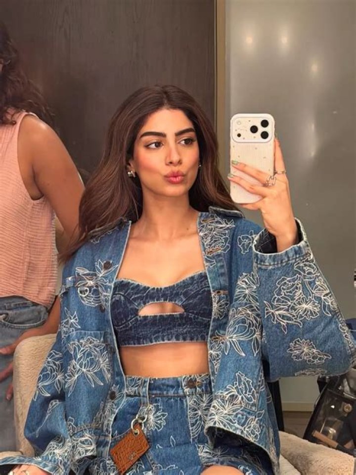 Khushi Kapoor in a selfie