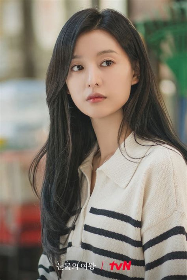 Kim Ji-won seen at the KBS Drama Awards in 2016