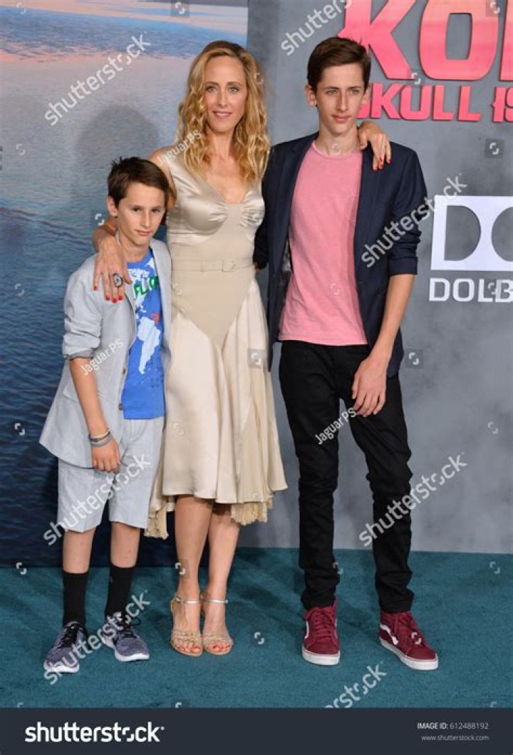 Kim Raver with sons Luke and Leo on the red carpet supporting P.S. ARTS in 2012