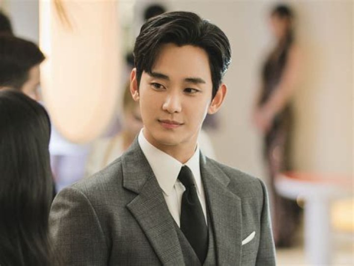 Kim Soo-Hyun in an Instagram Selfie in September 2016