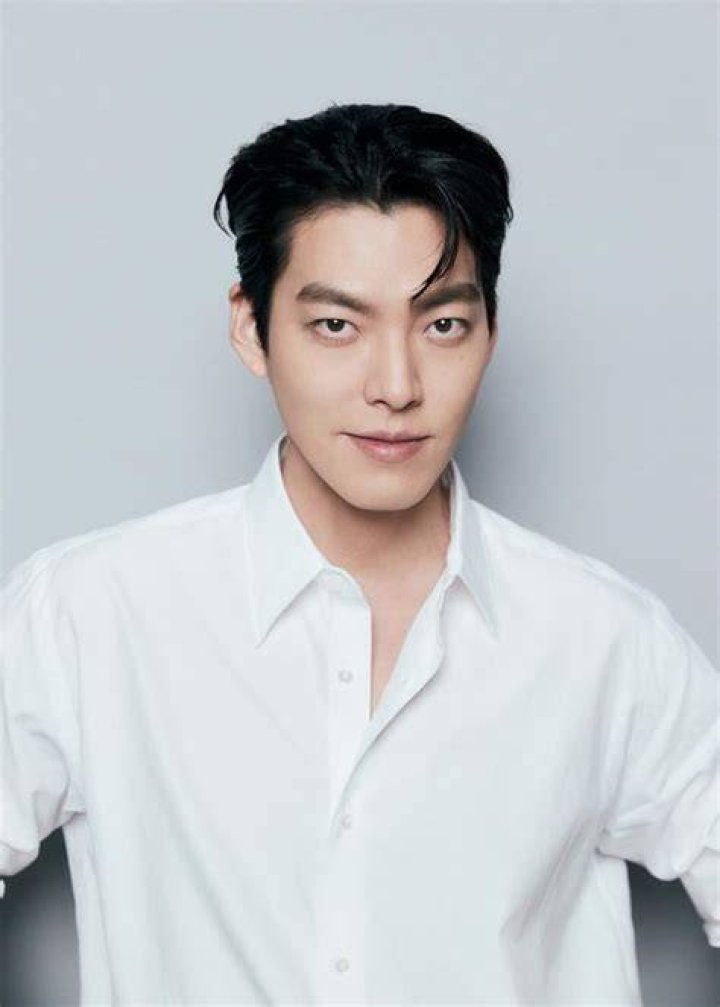 Kim Woo-bin and and Bae Suzy at Uncontrollably Fond press conference in July 2016