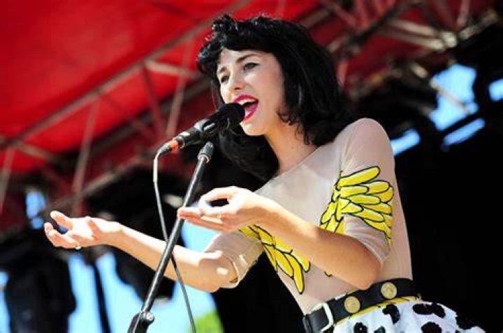 Kimbra performing in Auckland in 2012