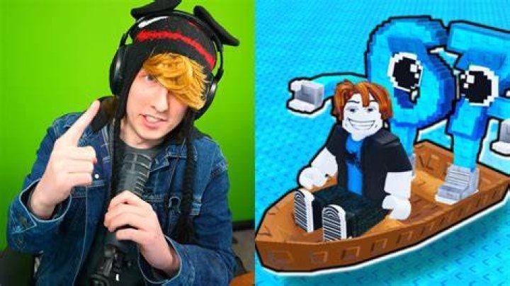 KreekCraft in April 2019 with his sweetheart proud of being great at taking pictures