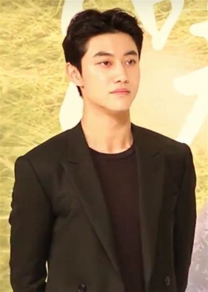 Kwak Dong-yeon as seen in an Instagram post in June 2020