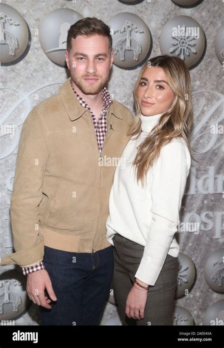 Lauren Elizabeth and Cameron Fuller in an Instagram selfie as seen in January 2018