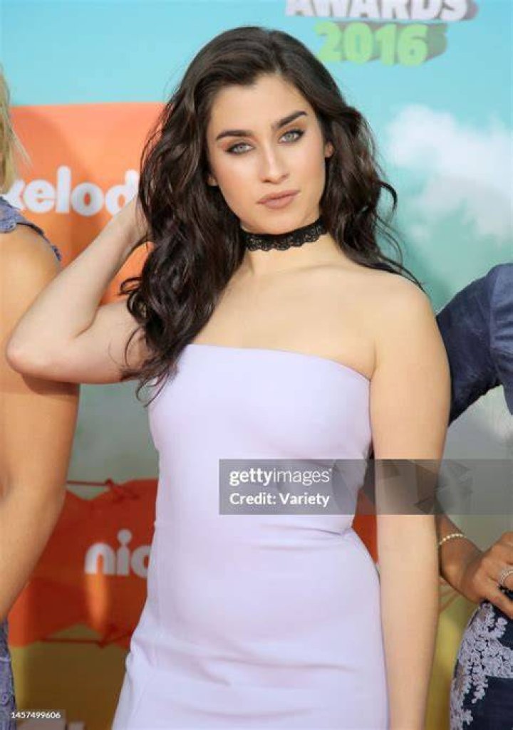 Lauren Jauregui at Nickelodeon Kids Choice Awards 2013