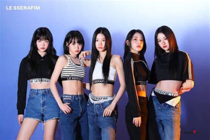Le Sserafim members as seen in June 2022 (From Left to Right - Kazuha, Chaewon, Sakura, Yunjin, and Eunchae)