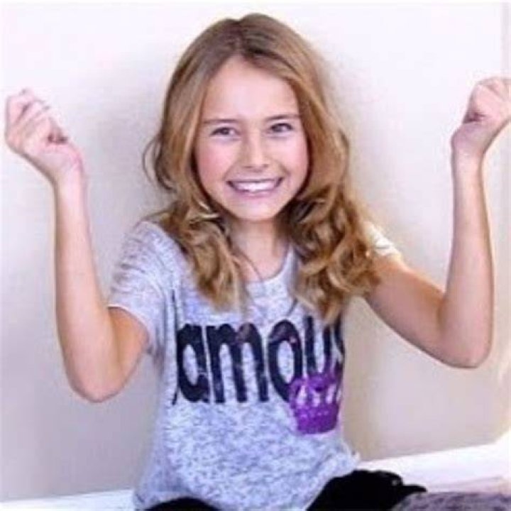 Lia SevenPerfectAngels in a picture from the past