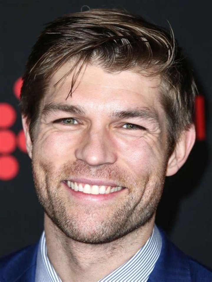 Liam McIntyre (right) at the Xbox & Gears Of War 4 Los Angeles launch event in September 2016