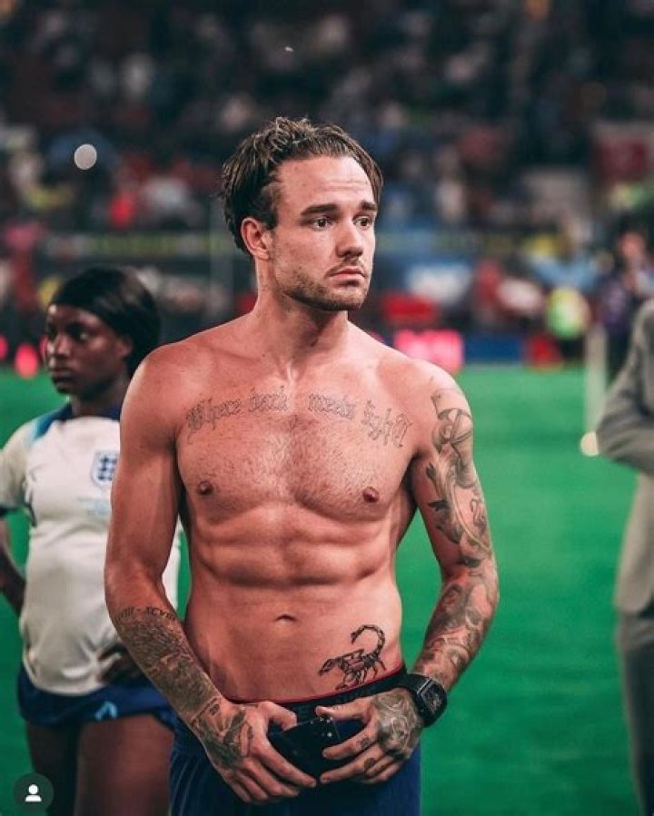 Liam Payne body shirtless