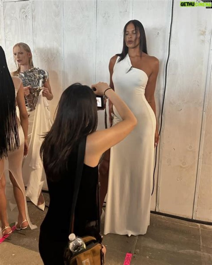 Liz Cambage in an Instagram selfie as seen in May 2019