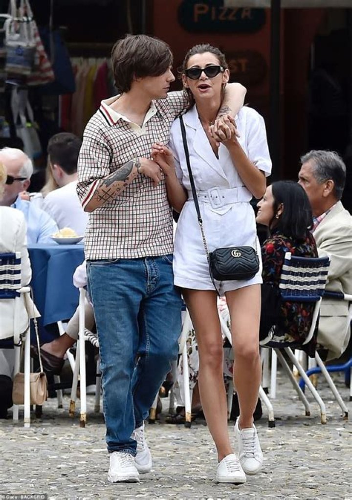 Louis Tomlinson girlfriend Eleanor Calder
