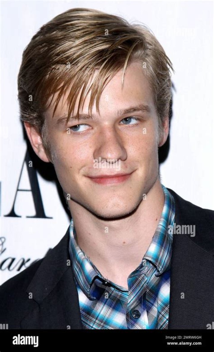 Lucas Till (Left) with his brother in September 2016