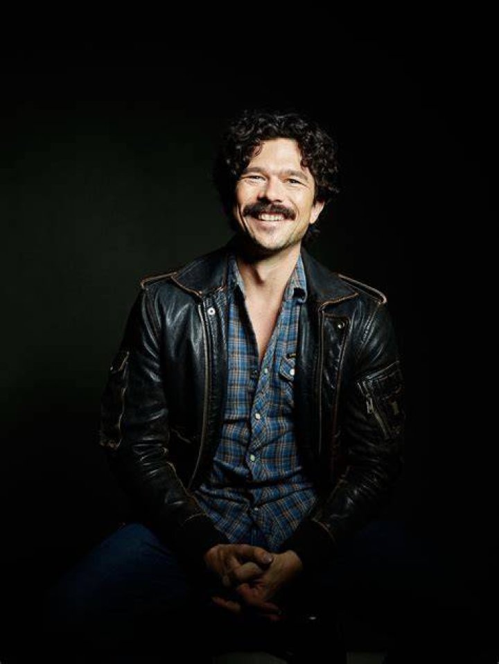 Luke Arnold as seen while taking a selfie along with Hakeem Kae-kazim in January 2019