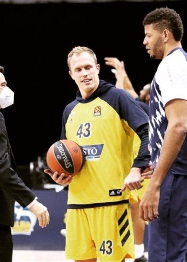 Luke Sikma as seen in an Instagram Post in December 2018