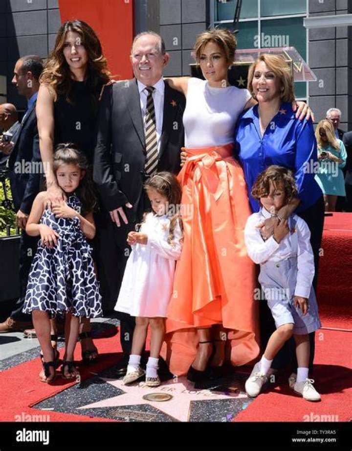 Lynda Lopez height